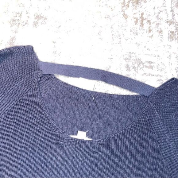 ANN Taylor Loft Bar Bell Sleeve Sweater Nwt - Picture 5 of 11